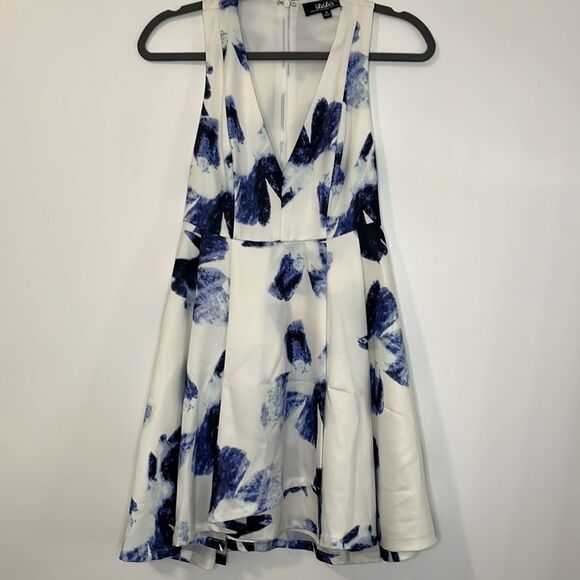 Lulu’s Seeing Chic Skater white and blue abstract floral dress Small - Picture 5 of 13